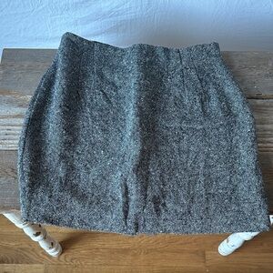 Chic Tweed Pencil Skirt in Black and Gray